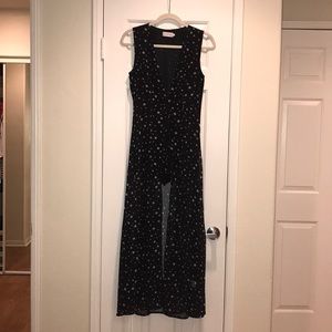 Sleeveless, deep-v romper